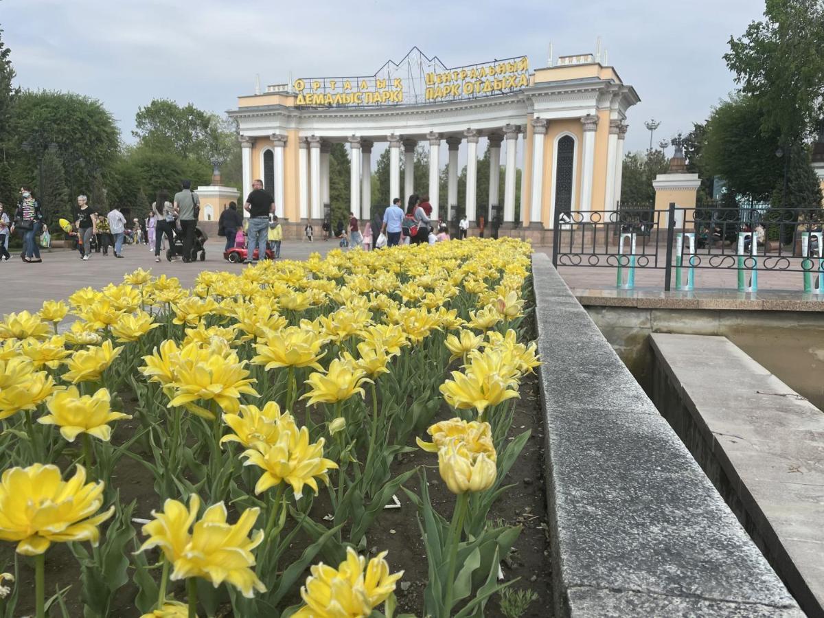 Апартаменты #2 Almaty Exterior foto